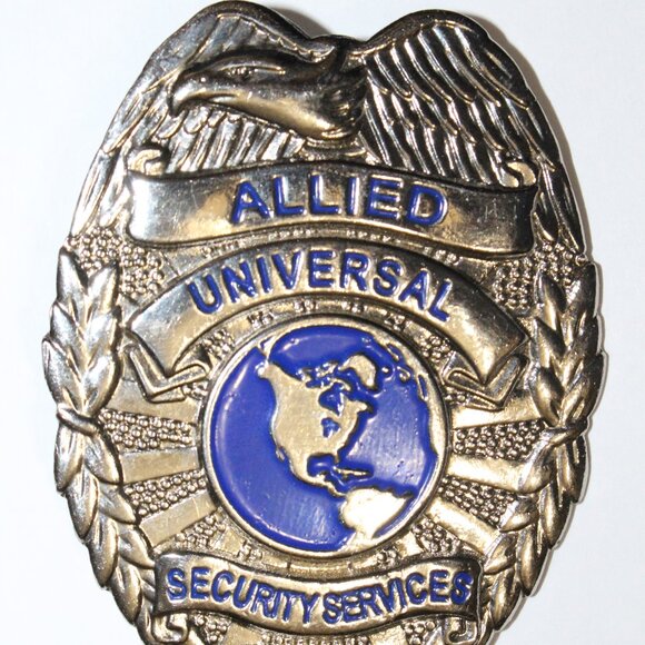 VINTAGE OBSOLETE ALLIED UNIVERSAL SECURITY SERVICES OFFICER METAL NUMBERED BADGE - Picture 2 of 6